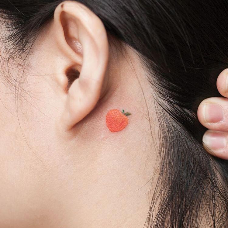 нежные татуировки, весенние татуировки 