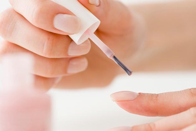 хитрости для тех кто не умеет красить ногти, как научиться красить ногти 