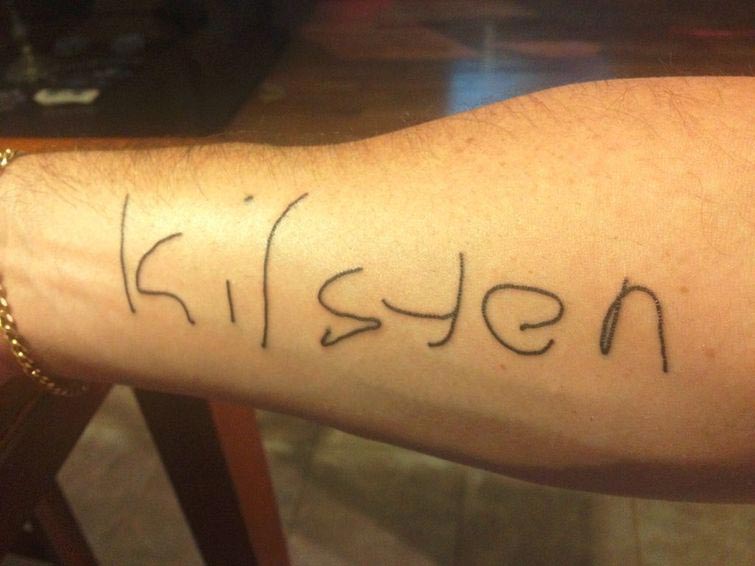 татуировки с детскими рисунками, тату детские рисунки, детские каракули тату, татуировки детские каракули