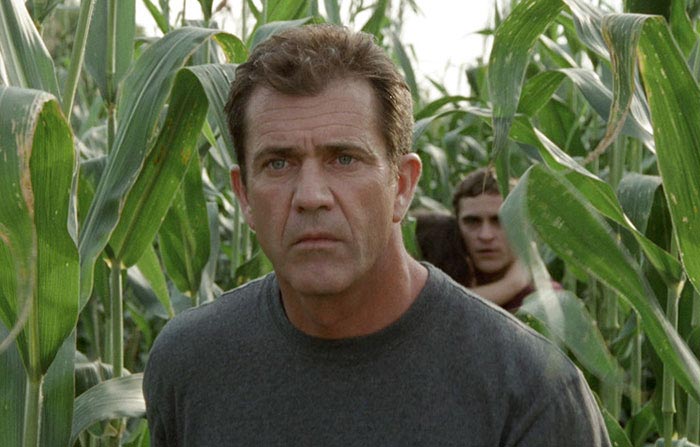 нелепые недочёты в фильма, дыры в сюжетах фильмов, киноляпы в фильмах, недочёты в сюжетах фильмов