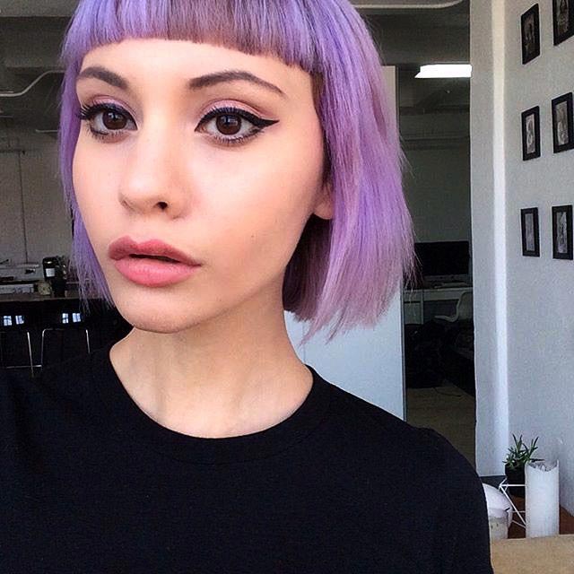 озорные и дерзкие девчонки с короткими чёлками, дамы которые взяли и обрезали чёлку