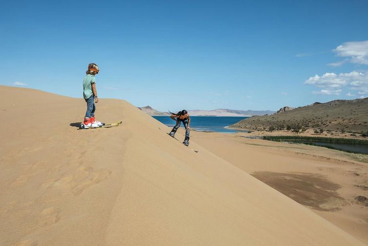 путешествие на фургоне, путешествие на грузовике, семейное путешествие, путешествие семьи