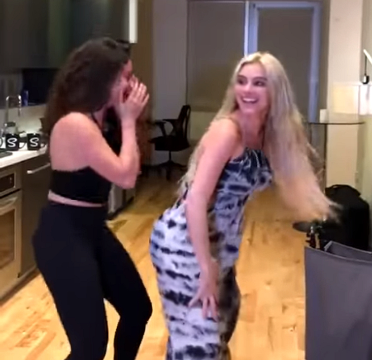 наступила на платье, наступила на платье во время танца, платье порвалось