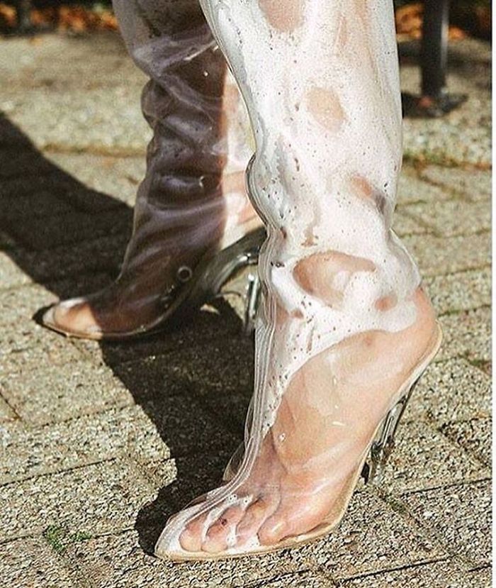 странная обувь, безумная обувь 