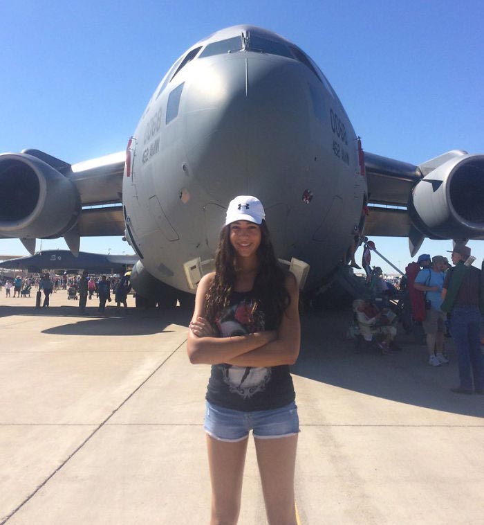 Собака-утопака, собака на озере, собака плавает на озере, собака чуть не утопила