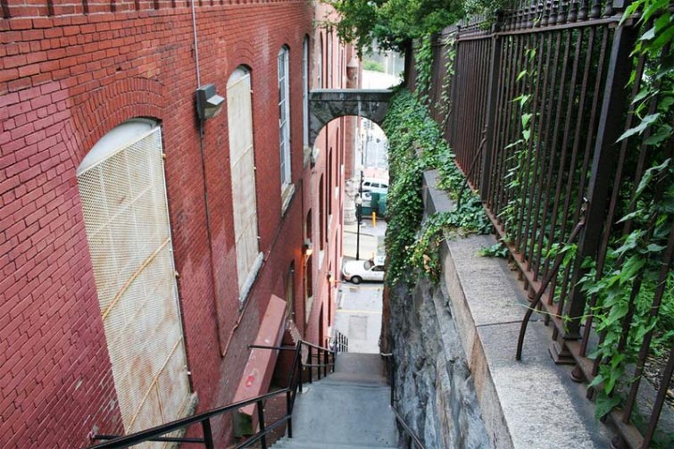 13 реальных мест, где снимали легендарные фильмы ужасов реальные места фильмов ужасов, где снимали фильмы ужасов