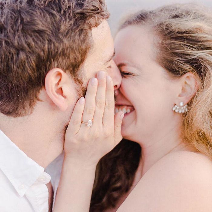 предложение руки 16 собак, предложение руки с собаками, помолвка 16 собак, помолвка с собаками