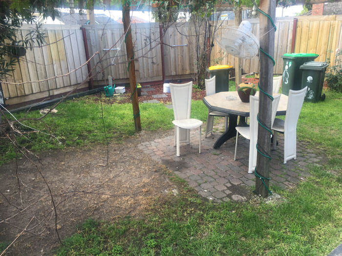 Парень со своей женой купили дом и нашли слишком много странных вещей внутри, Крейг и Лиза Спурр