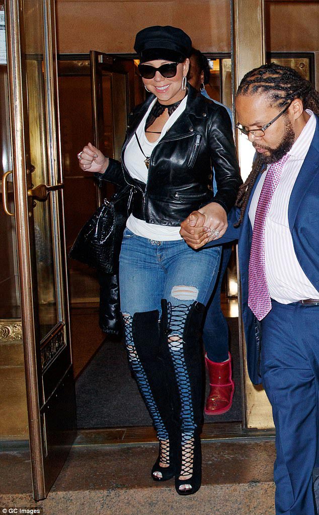 нелепые наряды звёзд, самые безвкусные наряды знаменитостей