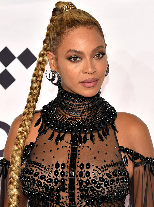 11 голливудских знаменитостей, которые врали про свой реальный возраст знаменитости скрывающие свой возраст