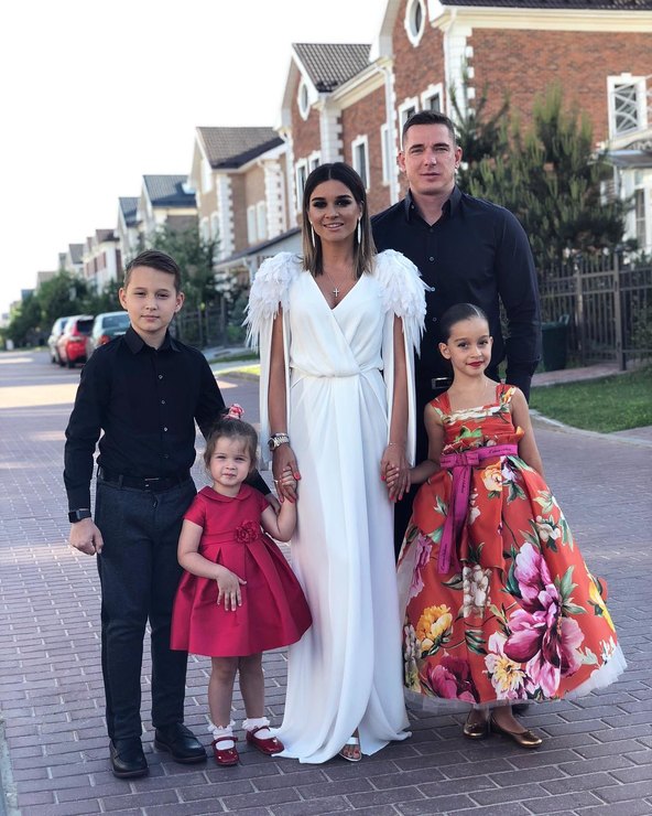 знаменитые дети которые красятся, знаменитые дети которые носят макияж