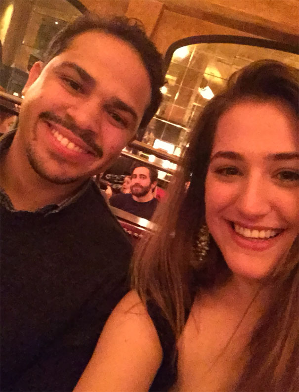 знаменитости зафотобомбили обычных людей, 