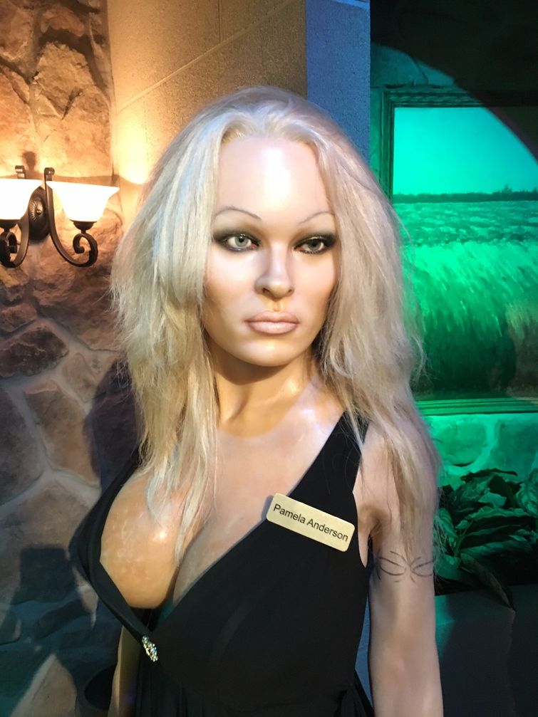 восковая фигура Бейонсе, Бейонсе из воска, восковые фигуры знаменитостей, плохие восковые фигуры знаменитостей