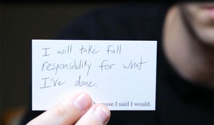 25 раз, когда люди почтили память своих близких самыми трогательными способами трогательный способ почтить память, люди почтили память близких, необычные похороны, случаи на похоронах