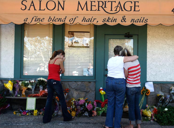 Единственные выжившие в массовых бойнях и других жутких происшествиях выжившие в катастрофах, единственные выжившие в трагедиях