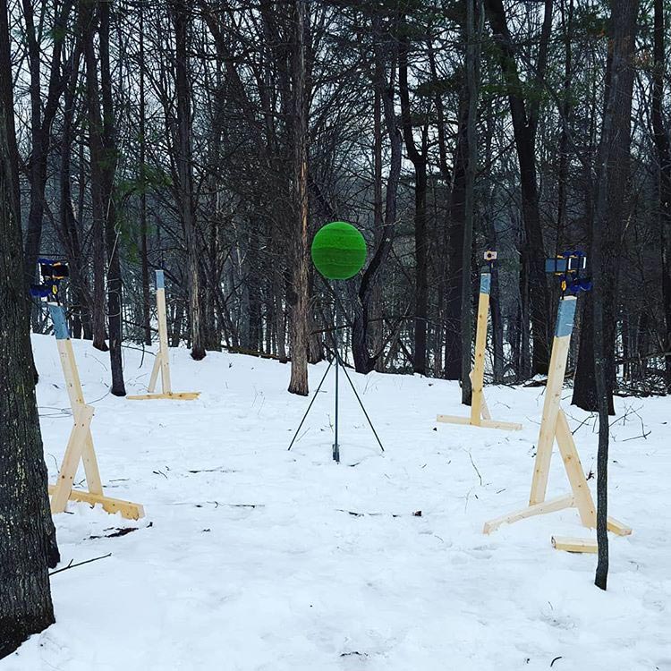Парень 10 месяцев строил огромный шар из 42 000 спичек, а потом поджёг его шар из спичек, сфера из спичек, сфера из спичек видео, шар из спичек видео
