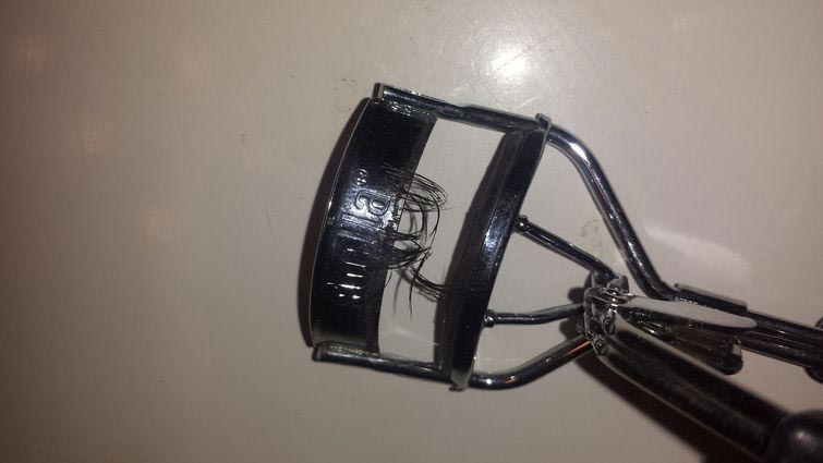 неудачный макияж фото, проблемы в макияже, смешной макияж, примеры неудачного макияжа, девушки с неудачным макияжем