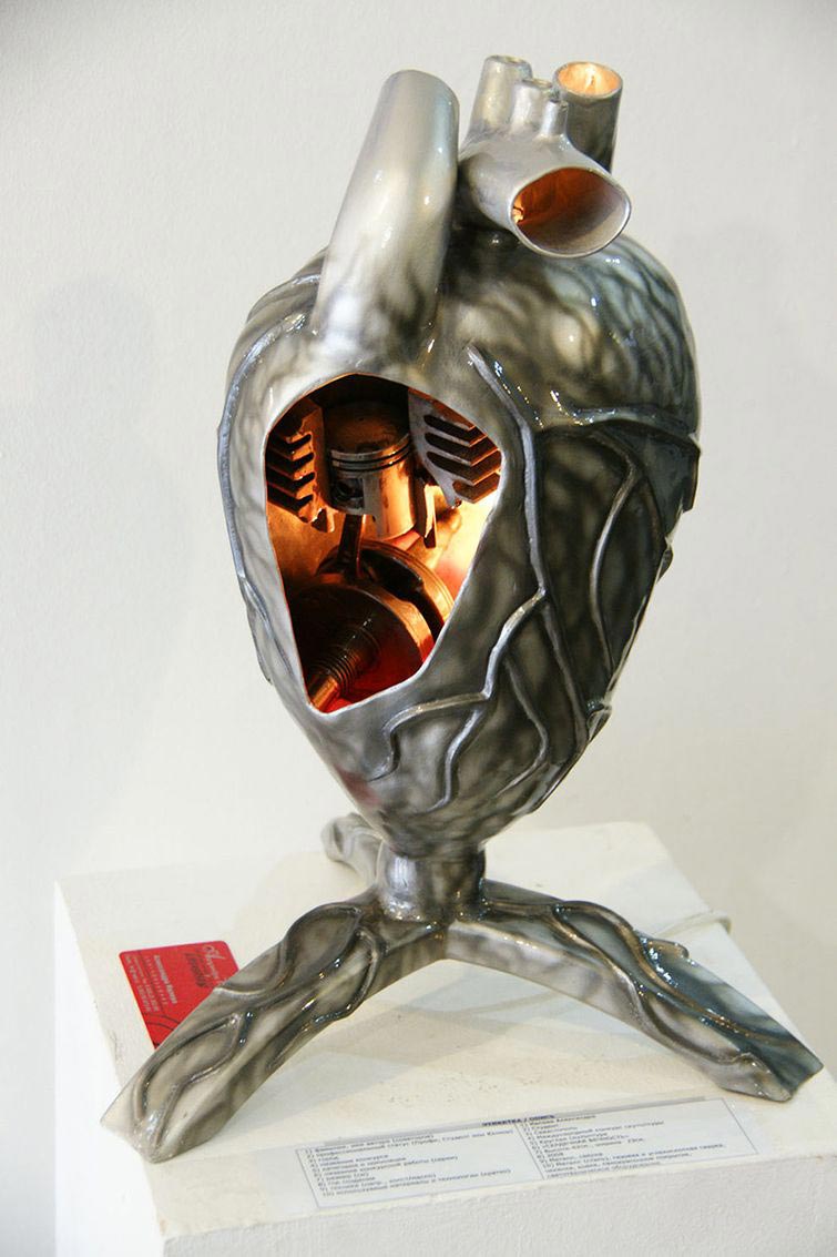 Королева сварки, русская Королева сварки, Александра Ивлева, сварщик и художник, сумочки из арматуры