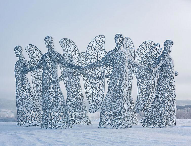 Королева сварки, русская Королева сварки, Александра Ивлева, сварщик и художник, сумочки из арматуры