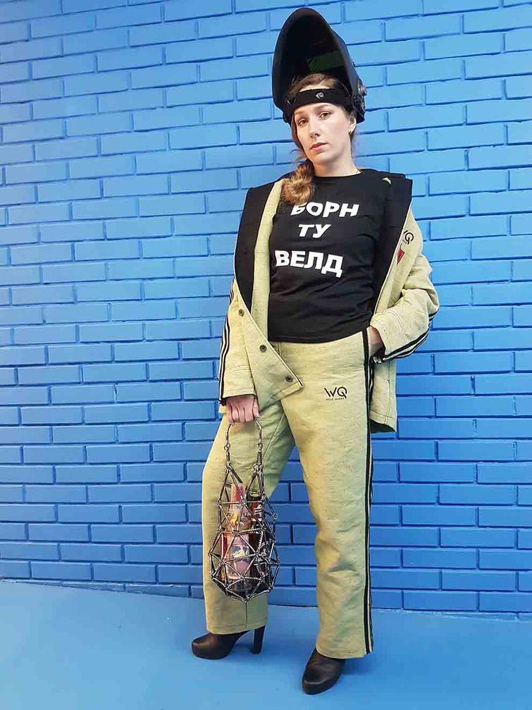 Королева сварки, русская Королева сварки, Александра Ивлева, сварщик и художник, сумочки из арматуры