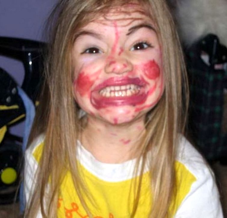 нельзя оставлять детей одних, дети одни дома 