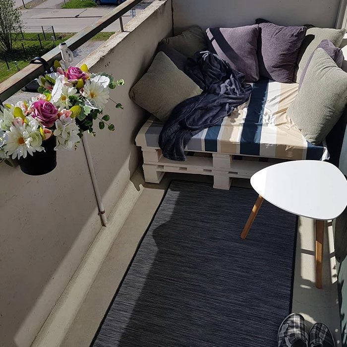 кот впервые вышел на балкон, кот Нука