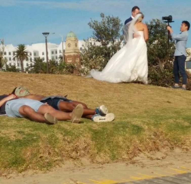 люди которым плевать, людям плевать, им просто плевать