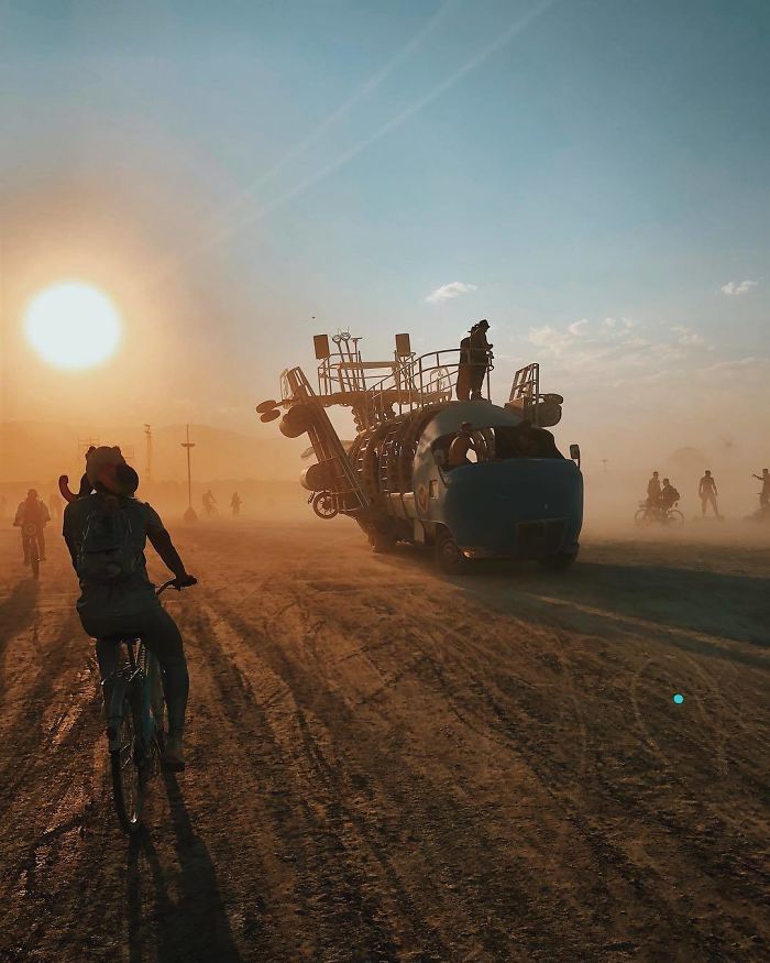 25 огненных фотографий с «Burning Man 2018», доказывающих, что это сумасшедший фестиваль фотографии с Burning Man 2018, самые эпичные фотографии с Burning Man 2018