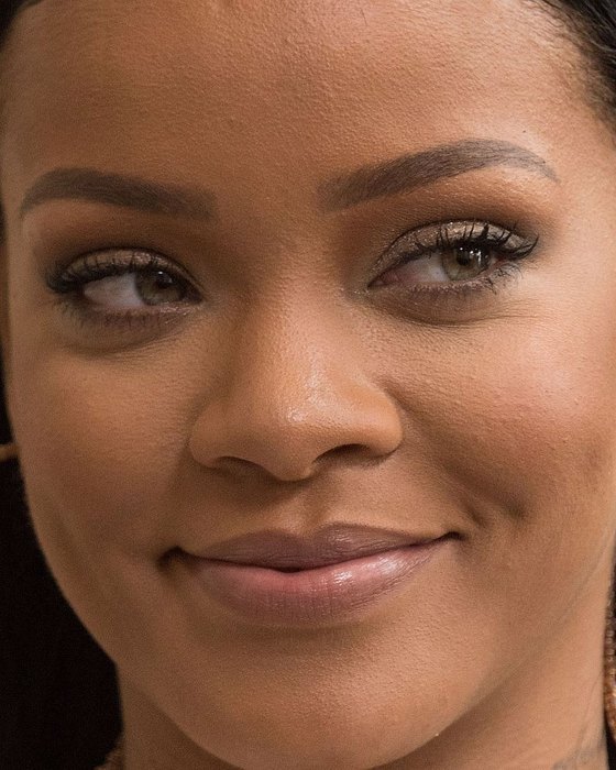 Звёзды крупным планом, Instagram-аккаунт раскрывает то как на самом деле выглядят звезды