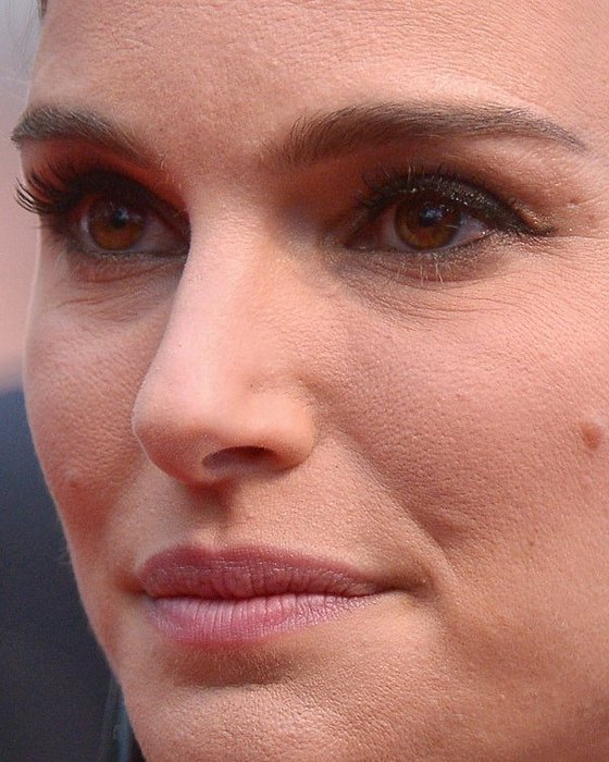 Звёзды крупным планом, Instagram-аккаунт раскрывает то как на самом деле выглядят звезды