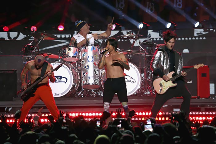 Парень думал, что купил дешёвый билет на Red Hot Chili Peppers, но совершил смешную ошибку Red Hot Chili Pipers, купил билет на Red Hot Chili Peppers, думал что купил билет Red Hot Chili Peppers, купил не тот билет