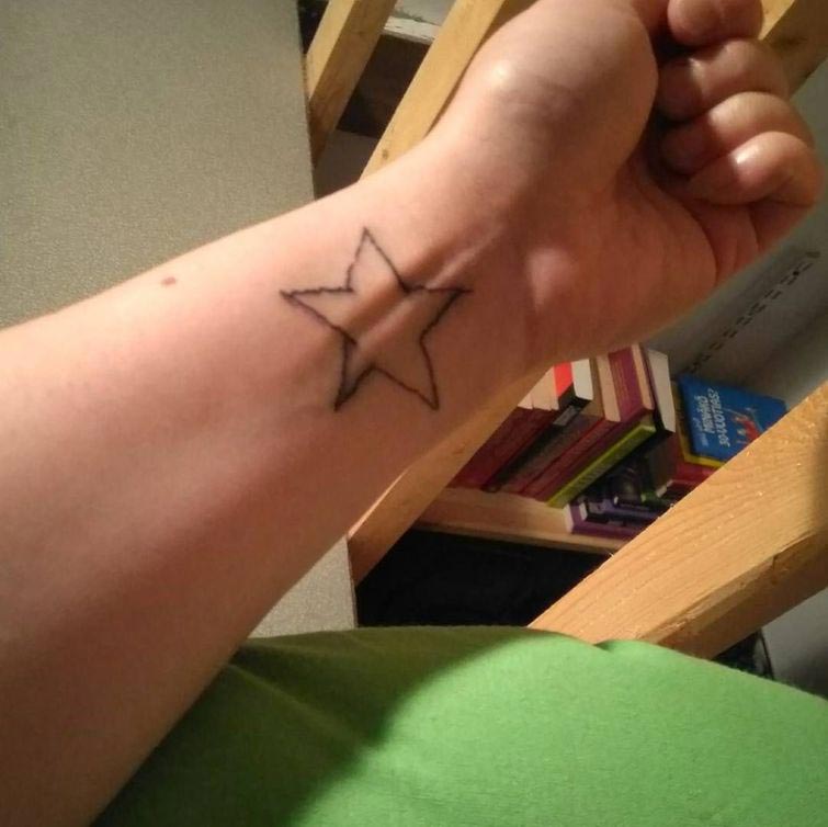 тату по пьяне, татуировки по пьяне, татуировки в пьяном виде, пьяные татуировки