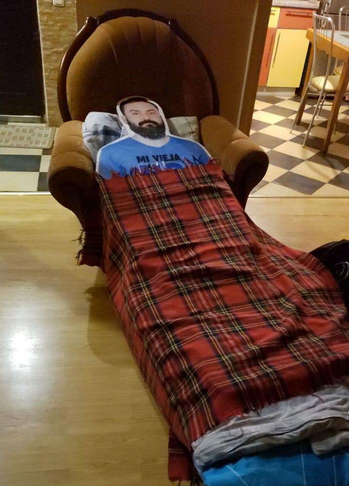 Жена этого парня не пустила его на чемпионат мира в России, жена не пустила мужа на чемпионат по футболу в России, Хавьер футбольный болельщик 