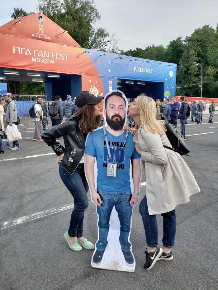 Жена этого парня не пустила его на чемпионат мира в России, жена не пустила мужа на чемпионат по футболу в России, Хавьер футбольный болельщик 
