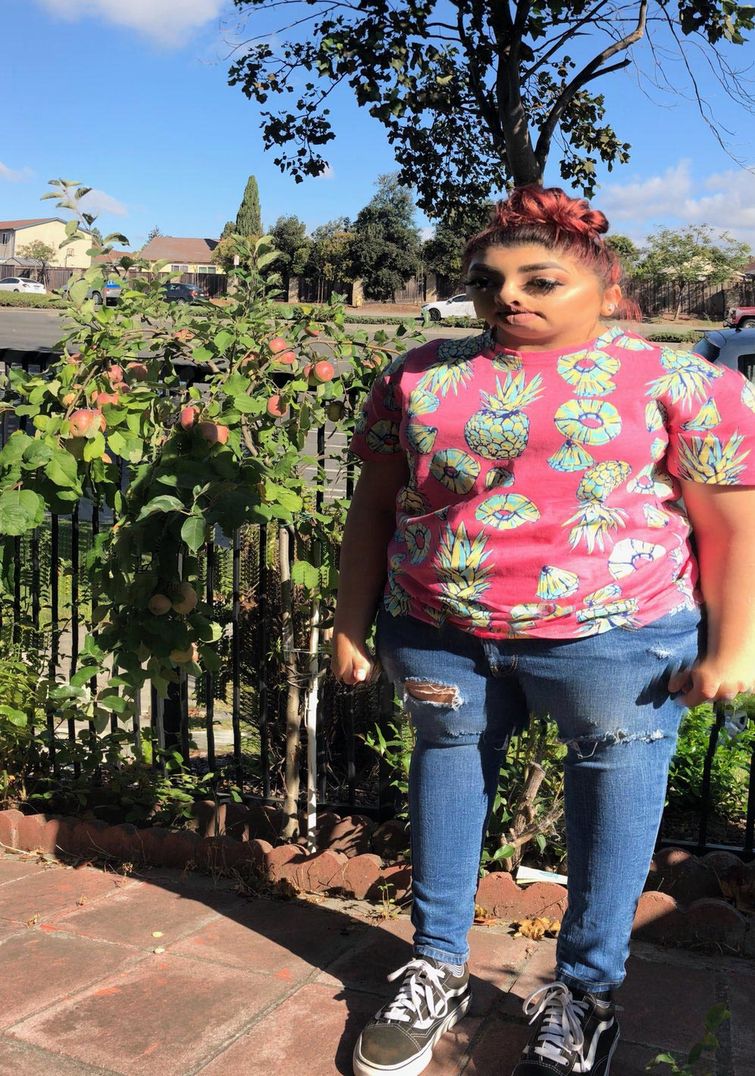 Папа хотел красиво сфотографировать свою дочь, но у него вышел абсурдный мутант папа сфотографировал дочь, папа сделал панорамное фото дочери, смешное панорамное фото