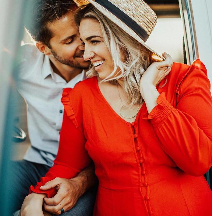 тролли написали, ответ троллям, девушка не заслужила такого парня, полная девушка