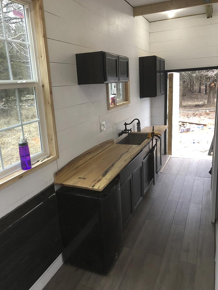 дом на колёсах до и после пожара, дом сгорел в пожаре, дом на колесах сгорел, дом на колесах до и после