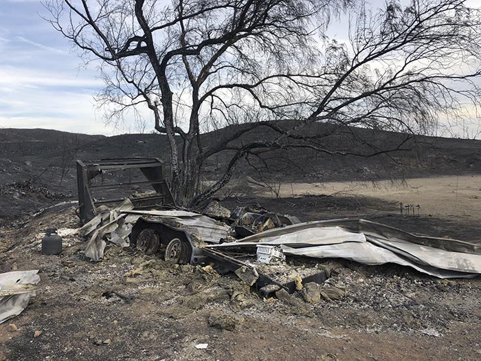 дом на колёсах до и после пожара, дом сгорел в пожаре, дом на колесах сгорел, дом на колесах до и после