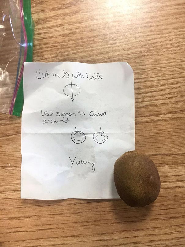 родители ведут себя со своими взрослыми детьми как с маленькими, родители думают что их взрослые дети маленькие 