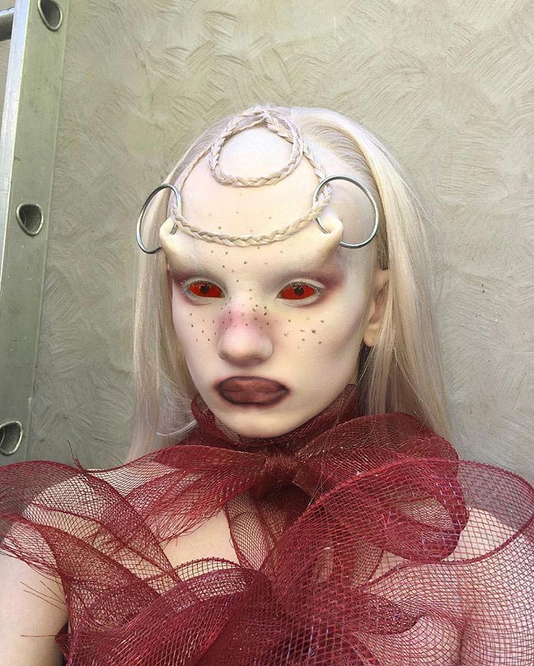 Сальвия – человек с неопределённым полом, чей внешний вид просто поразителен Сальвия – человек с неопределённым полом, Сальвия драг-квин