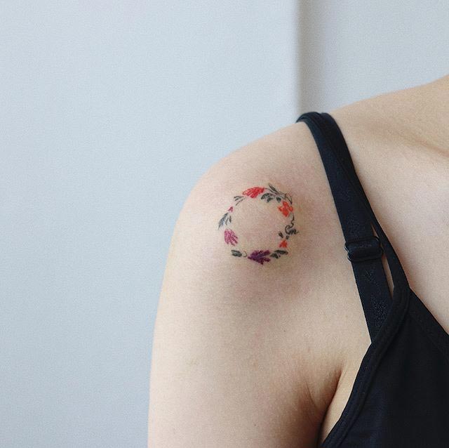 весенние татуировки, татуировки весна, татуировки с цветами, цветы тату