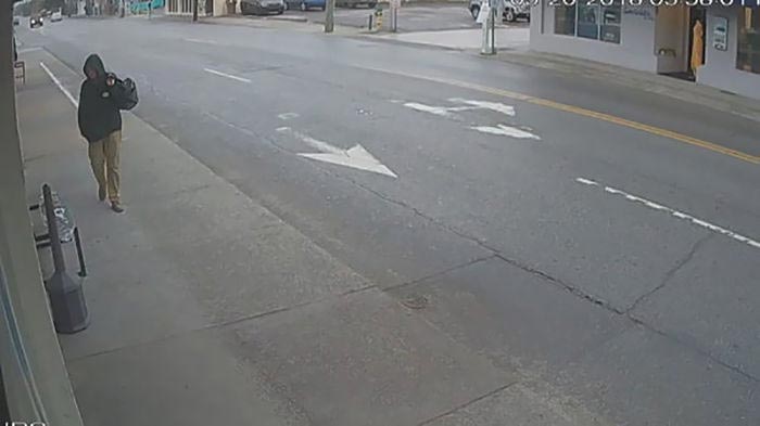 Мужчина нашёл украденный кошелек с обручальным кольцом, Джимми Гиллес, Риверс Пратер