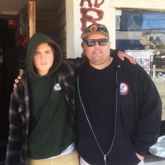 Мужчина нашёл украденный кошелек с обручальным кольцом, Джимми Гиллес, Риверс Пратер