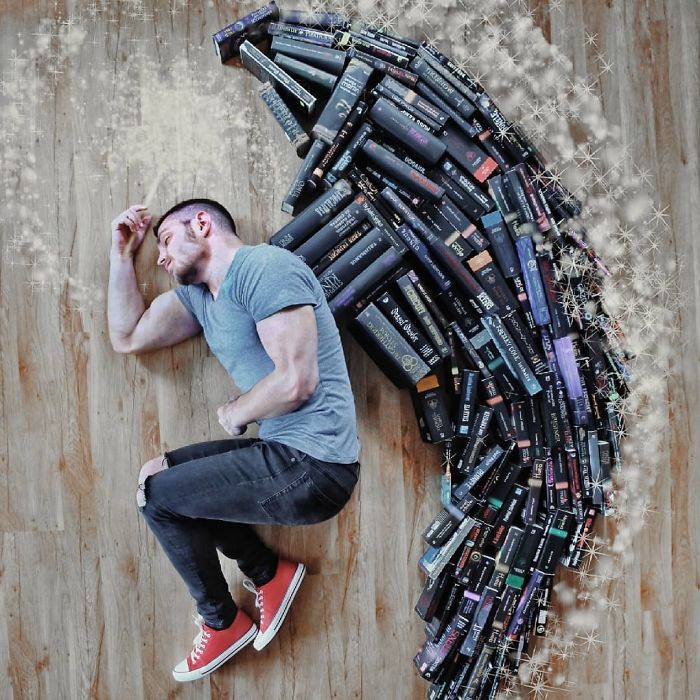 Парень превращает свою массивную библиотеку в искусство,  Джеймс Тревино. James Trevino