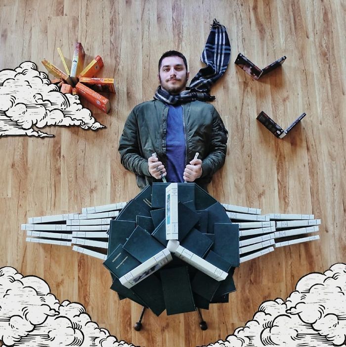 Парень превращает свою массивную библиотеку в искусство,  Джеймс Тревино. James Trevino