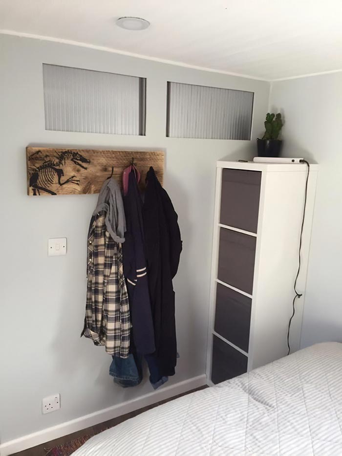 Эта пара превратила старый грузовик в дом на колесах, и он выглядит лучше многих квартир грузовик в дом на колесах, переделали грузовик в дом на колесах, дом на колёсах своими руками, превращение грузовика в дом на колёсах