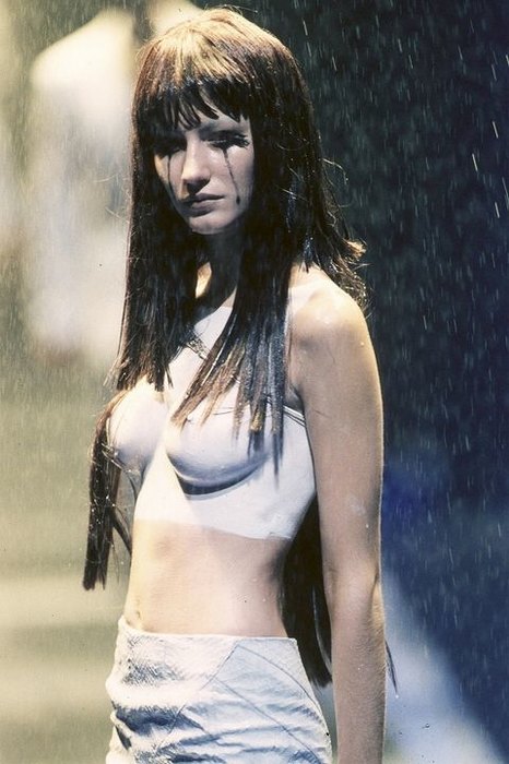 Как выглядели модели когда в первый раз вышли на подиум