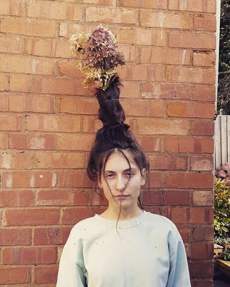 Волосы в виде цветочной вазы, flower vase hair, Тейлор Р, Taylor R