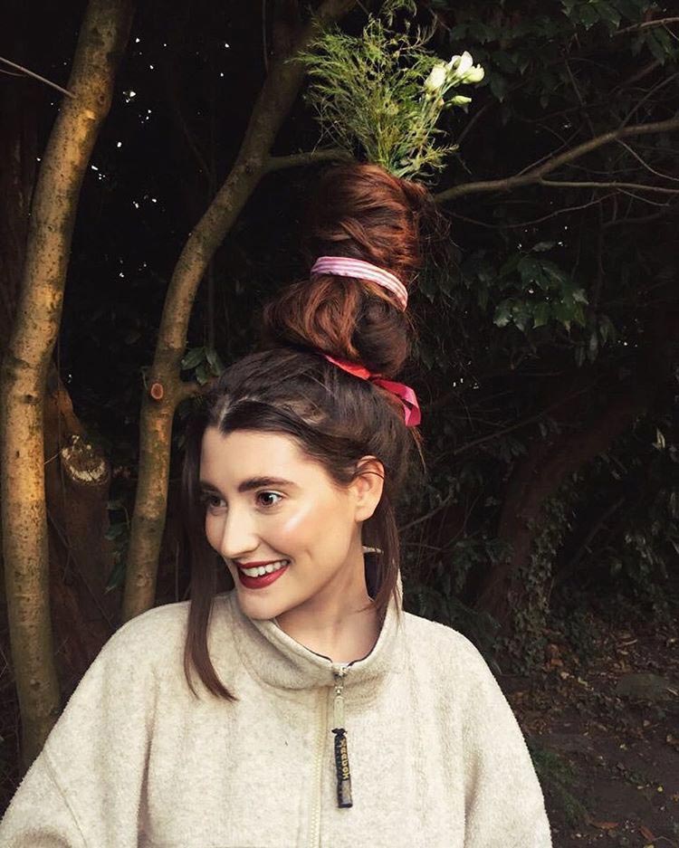 Волосы в виде цветочной вазы, flower vase hair, Тейлор Р, Taylor R