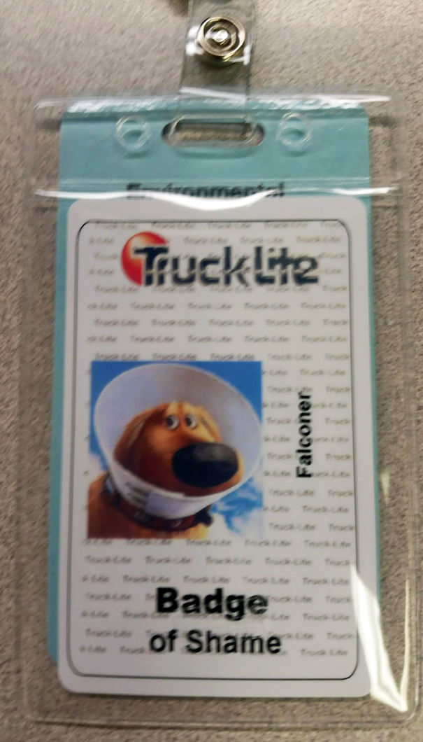 люди забыли что-то  сделать и это вылилось в курьёзные и смешные ситуации